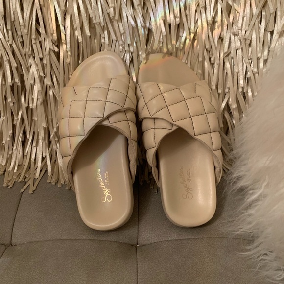 NWOB Seychelles Wide Awake Women’s Sandals Off-White Leather Cream Shoe Size 6 - Picture 4 of 7